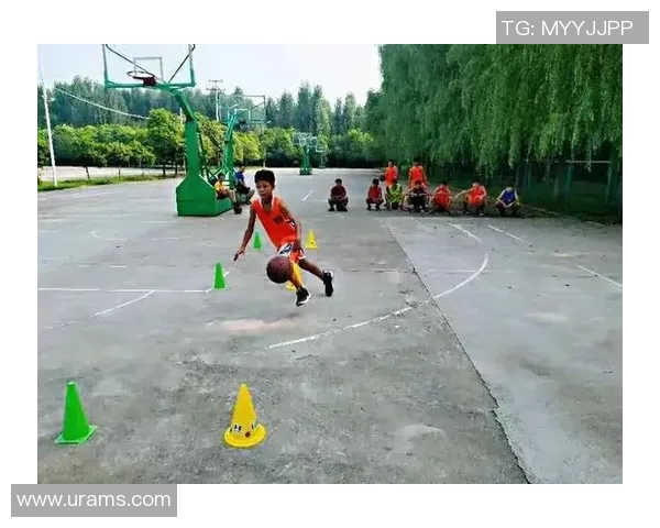 西安篮球队与重庆篮球队技术对抗赛后分析与战术总结